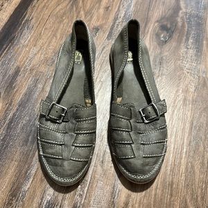 Frye Milly Fisherman Gray Leather Flats - Size 7